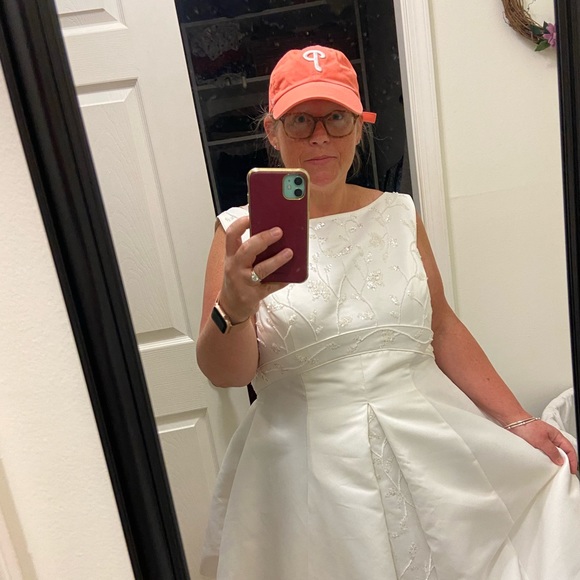 Meet your Posher, Liz - Picture 1 of 1